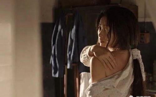 美女吃瓜不搬家