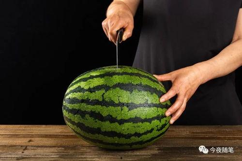 最喜欢的吃瓜方式,我最爱的吃瓜姿势与技巧