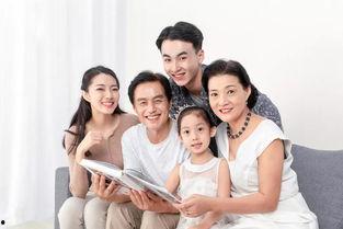 高中父母吃瓜,父母吃瓜，青春故事悄然上演