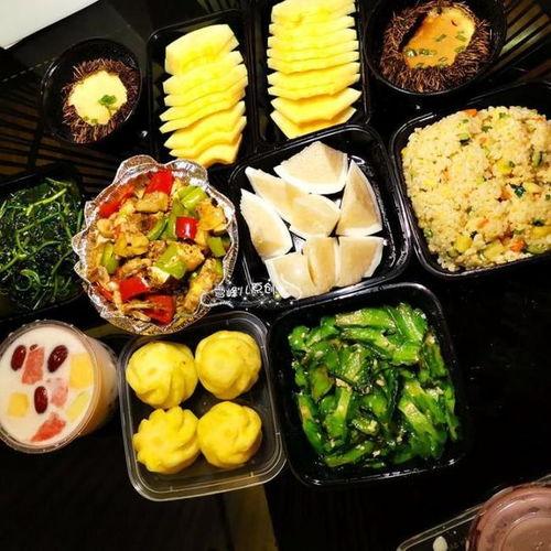 饭后吃蜜瓜,饭后享用，尽享健康美味时光