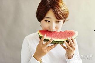 吃瓜的王奕,吃瓜群众的视角解读娱乐圈风云