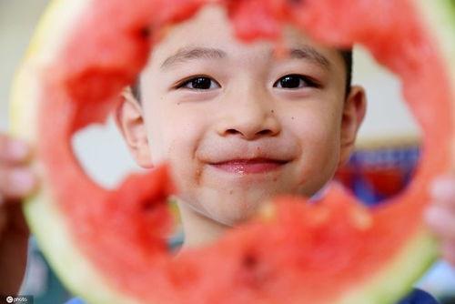 吃瓜能有多开心,揭秘吃瓜带来的无尽喜悦