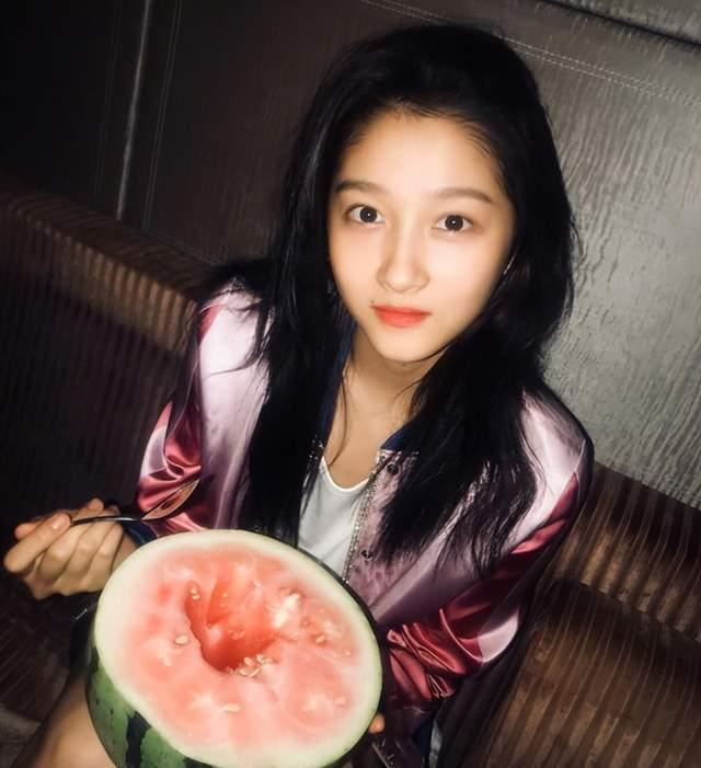 娱乐吃瓜女友,吃瓜女友的幕后故事