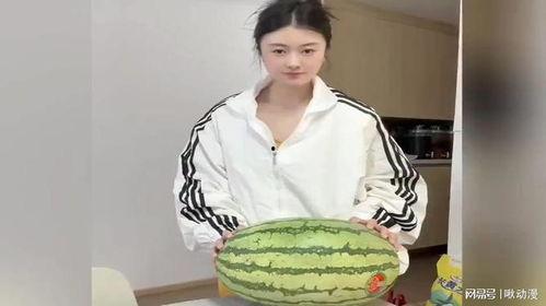 带你吃瓜少女,带你领略校园里的“吃瓜”少女风采