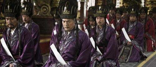 满朝吃瓜剧情解析大全,揭秘宫廷风云背后的娱乐盛宴