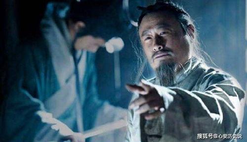 满朝吃瓜剧情解析大全,揭秘宫廷风云背后的娱乐盛宴