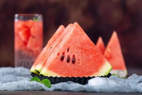 心心吃瓜,揭秘娱乐圈那些不为人知的幕后故事