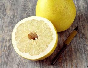 吃瓜少女小柚子