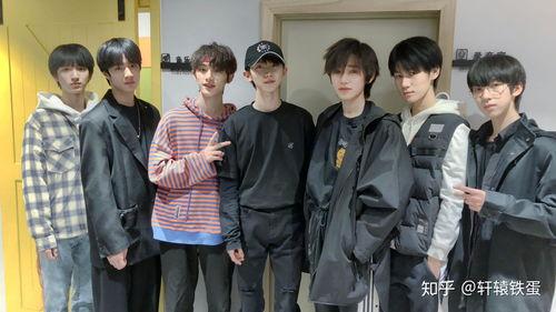 时代少年团彩排吃瓜,吃瓜群众揭秘幕后花絮