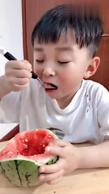 熊孩子的吃瓜,一场关于好奇与成长的趣味之旅  第3张